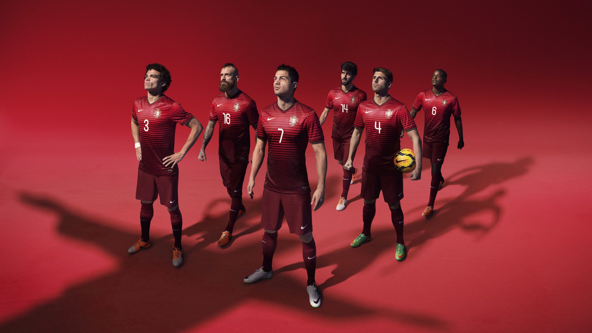 世界杯精彩一刻：永恒瞬间，动人心弦！，世界杯泪目瞬间